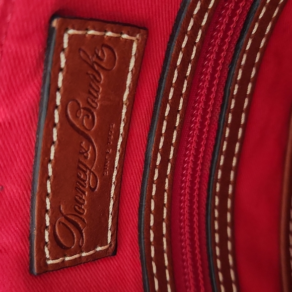 Gorgeous NWOT Dooney & Bourke Triple Zip Carmel Leather Messenger Bag 🤎🧡 - Picture 12 of 16